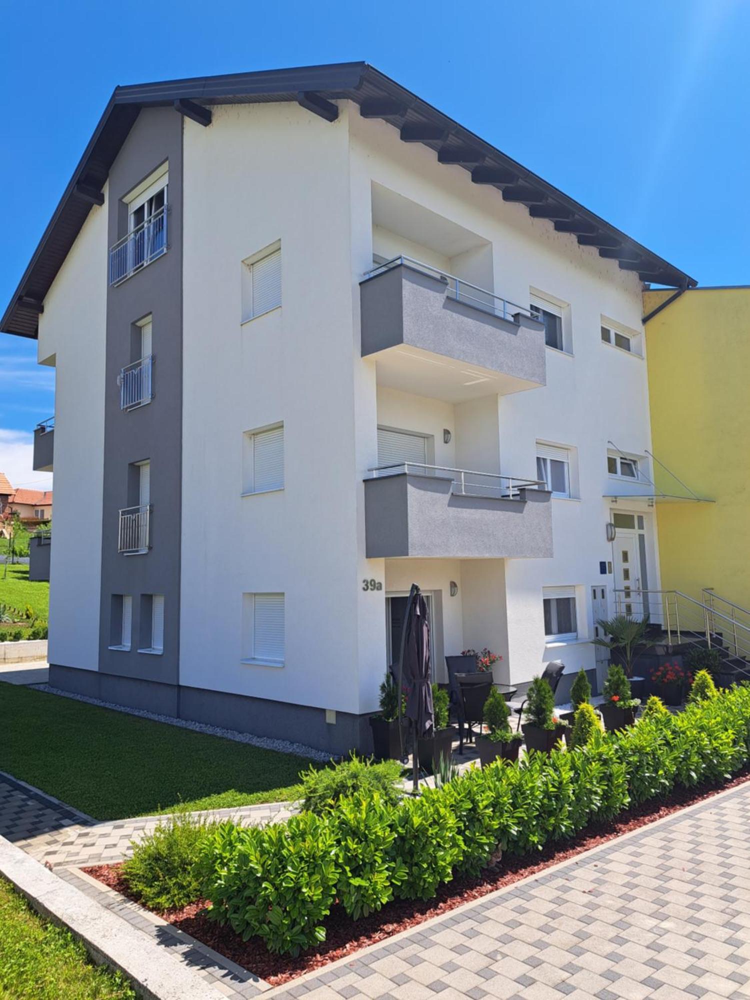 Apartmani Ana&Vesna Karlovac Ngoại thất bức ảnh